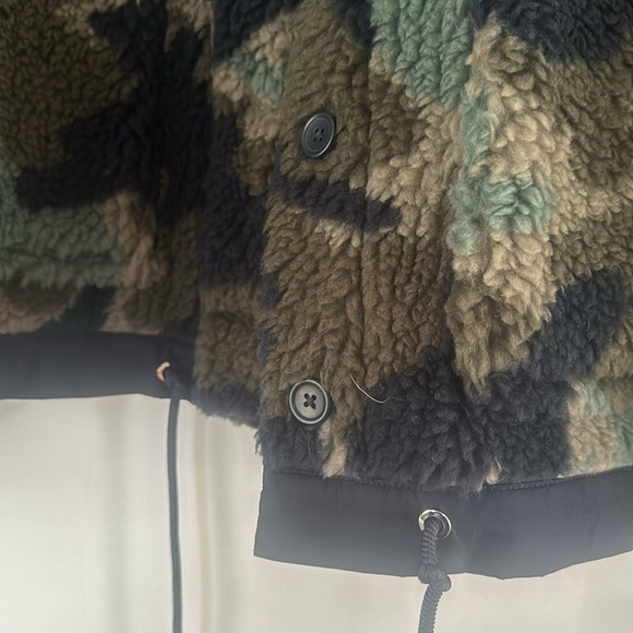 Everlane Camo Sherpa - Picture 4 of 4